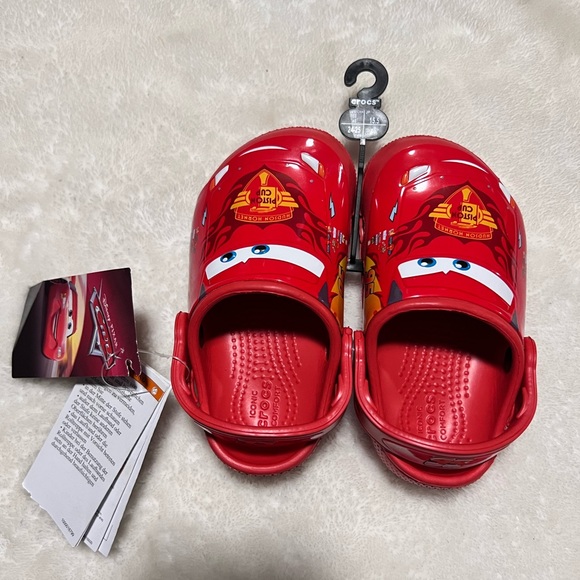 Lightning McQueen Toddler Crocs - Picture 3 of 4